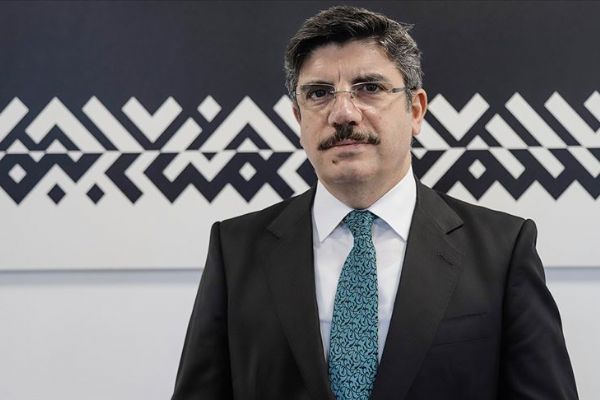 'Sisi iktidarını müebbetleştirme telaşında'