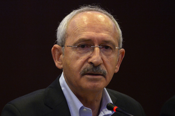 Kılıçdaroğlu'ndan şehit ailesine ziyaret