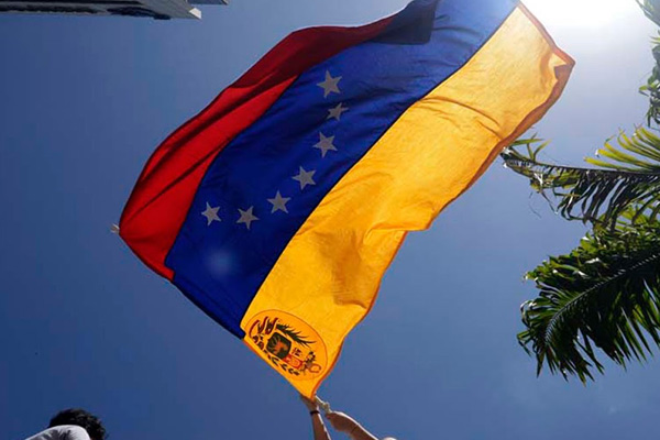 ''Venezuela'da 30 milyar doların üzerinde para çalındı''