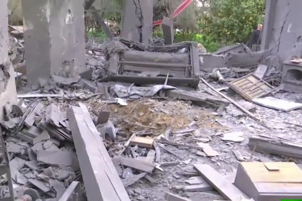 İsrail, Gazze Şeridinde bulunan bir eve roket attı