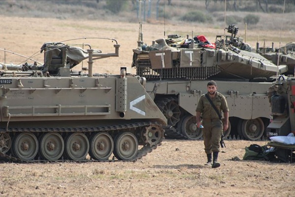 İsrail'den Gazze sınırındaki birliklerine takviye