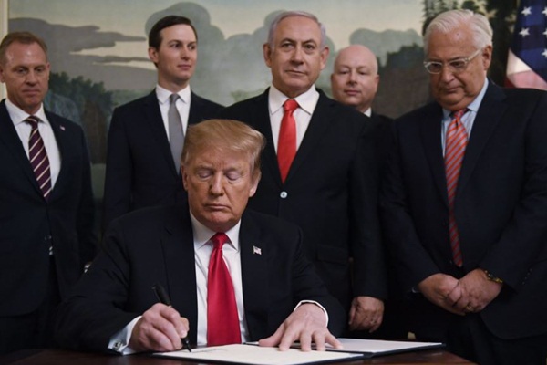 Trump, 'Golan Tepeleri kararını' imzaladı