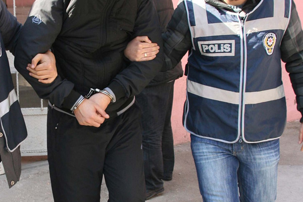 Eski futbolcuya FETÖ'den hapis cezası