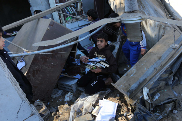 Ateşkese rağmen İsrail Gazze'yi bombalıyor