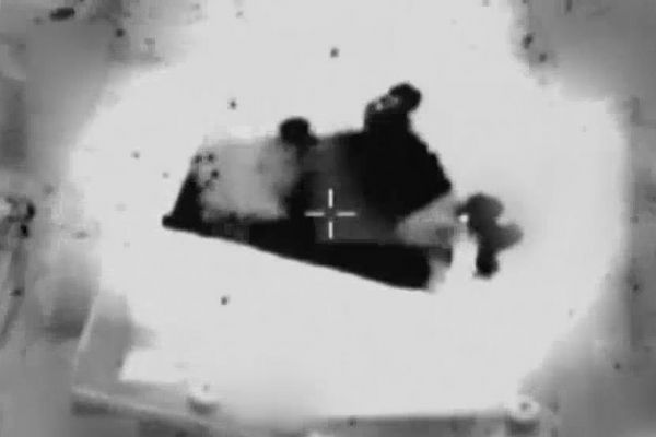 Sabra mahallesindeki Hamas merkezinin bombalanma anı