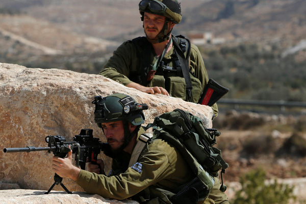 İsrail askerlerinden Filistin üniversitesine baskın