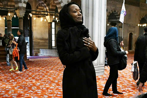 Amerikalı şarkıcı Della Miles'dan, Filistin'e destek: Kalbim seninle atıyor Filistin