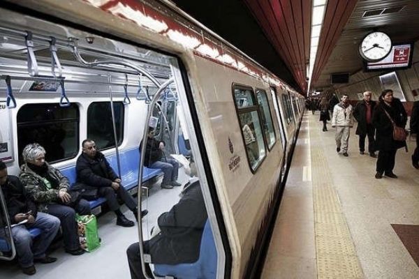 Endonezya'nın ilk metrosu açıldı