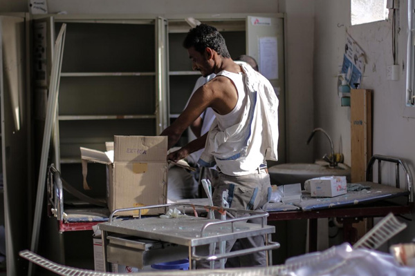 Yemen'de hastaneye hava saldırısı