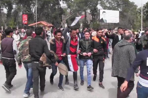 Halep'in merkezinde, Trump'ın Golan Tepesi kararına karşı gösteri düzenlendi