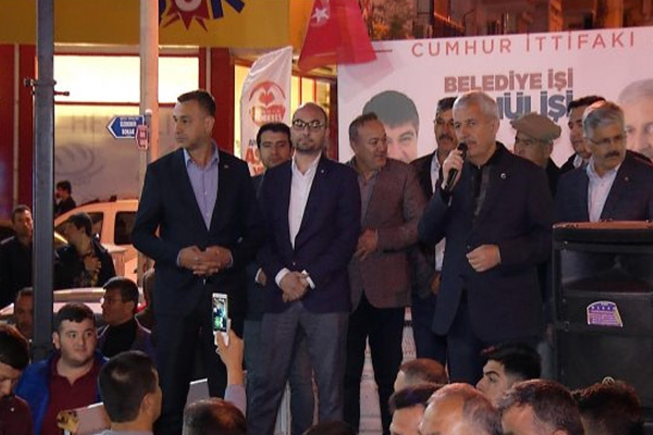 300 kişi İYİ Parti'den istifa etti
