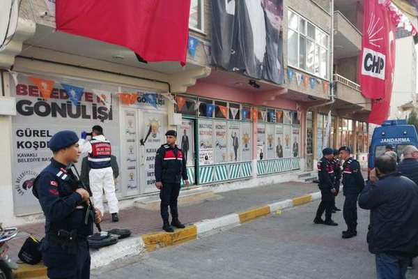 “AK Parti seçim bürosuna silahlı saldırı”