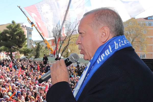 Cumhurbaşkanı Erdoğan: Biz gökten zembille inmedik