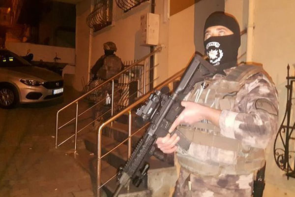 İstanbul'da özel harekat destekli terör operasyonu