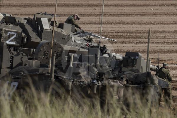 AA ekibi İsrail ordusunun Gazze sınırına yaptığı yığınağı görüntüledi