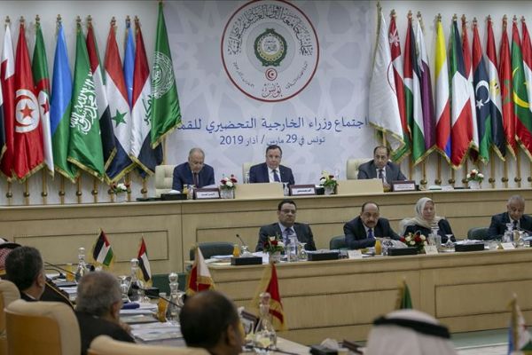 Arap Birliği Zirvesi'nde Körfez krizi gözardı edilecek