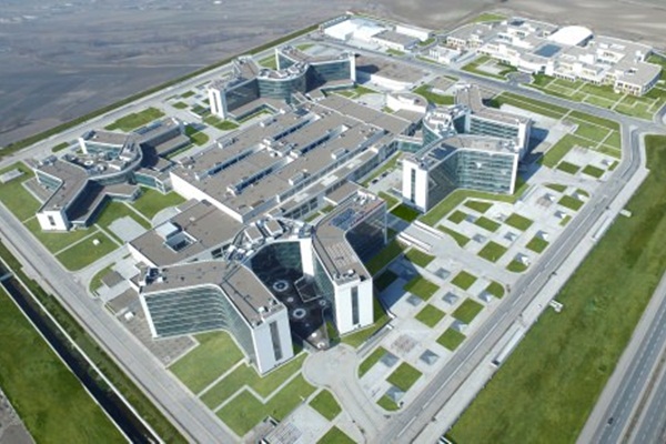 Romanya Başbakanı, Türk firmalarının ülkesinde şehir hastaneleri yapmasını istedi