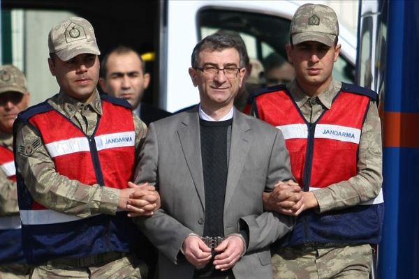 'Vurun, öldürün, ateş açın' emrini inkar etti