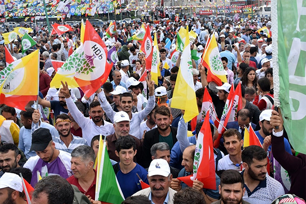 VOA Türkçe haber sitesi: HDP, Batı'da kazandırdı; Doğu'da ise kaybetti