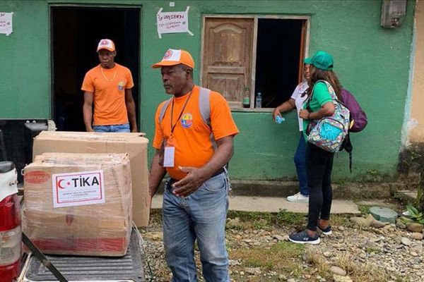 TİKA'dan Kolombiya'daki selzedelere yardım