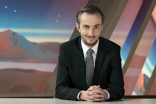 Cumhurbaşkanı Erdoğan düşmanı Alman komedyen, Merkel’e dava açtı