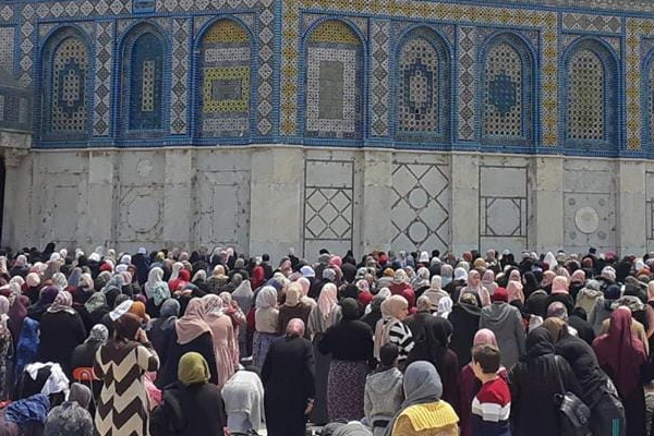 Filistinliler Miraç Kandil’ini Mescid-i Aksa’da idrak etti