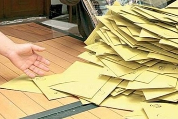 AK Parti: Makas daralıyor, artıya geçmeye çok az kaldı