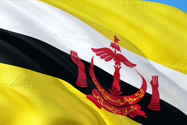 Brunei Sultanlığı'nda İslam hukuku yürürlüğe girdi