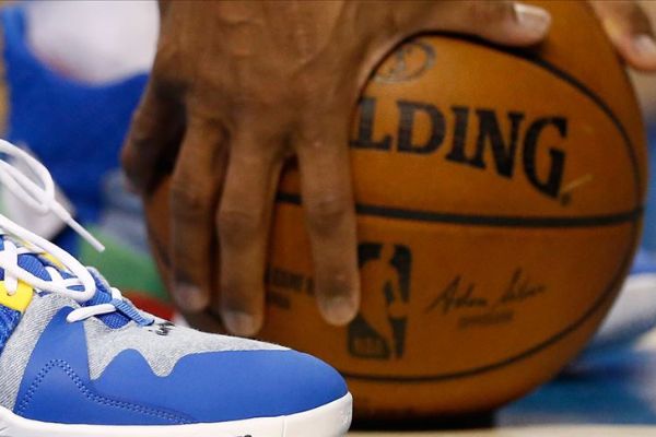 Çekişmeli mücadelenin galibi Bulls