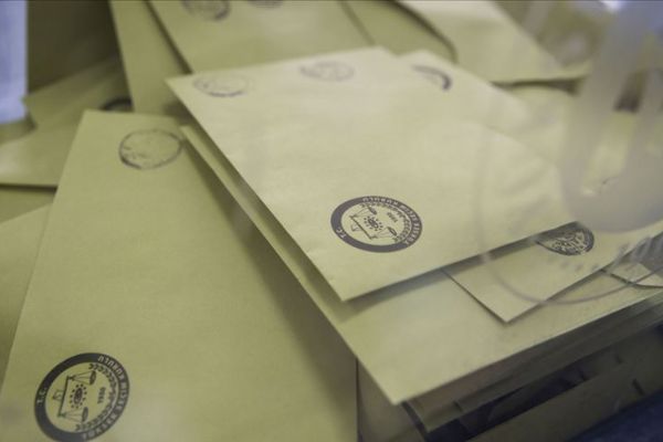 13 bağımsız aday başkan koltuğuna oturacak