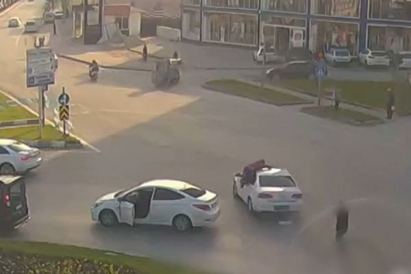 Filmleri aratmayacak uyuşturucu operasyonu