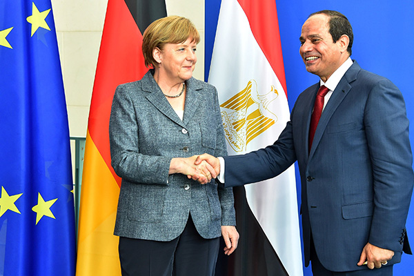 Almanya’dan darbeci Sisi’ye, fırkateyn desteği