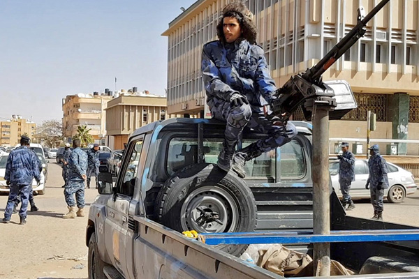 Hafter’e bağlı güçlerden flaş açıklama: Trablus Uluslararası Havalimanı ele geçirildi