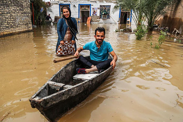 İran Savunma Bakan Hatemi: ABD, sel bölgesine giden yardımları engelliyor