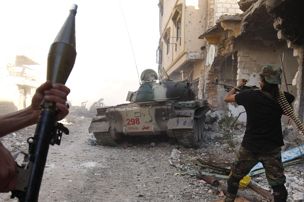 ''Hafter'e bağlı güçler, bir askeri kampı ele geçirdi''