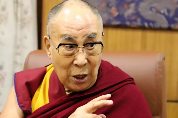 Dalay Lama hastaneye kaldırıldı