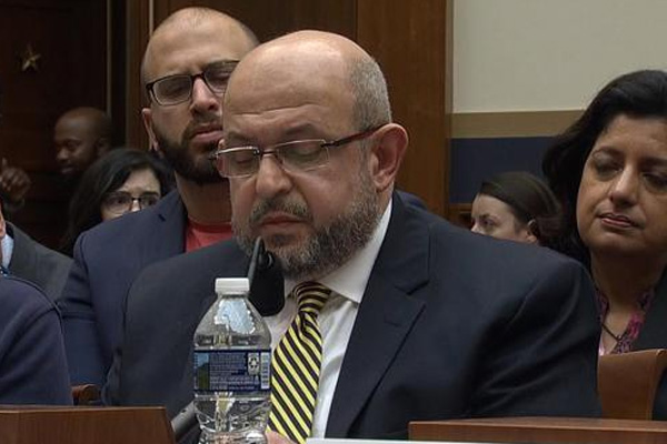 Öldürülen 3 Müslüman gencin babası ABD Kongresi'nde konuştu