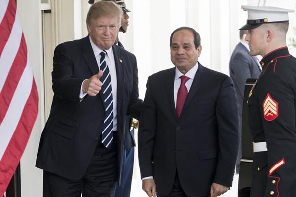 Trump, Sisi’ye övgüler yağdırdı