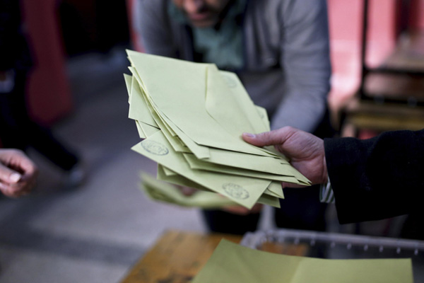 YSK’nın KHK kararının ardından hangi belediyeler hangi partiye geçti?