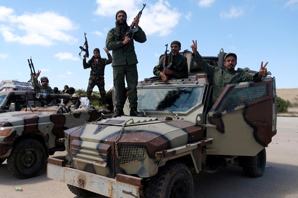 Hafter'e bağlı güçler açıkladı: Trablus Havalimanı'nı ele geçirdik