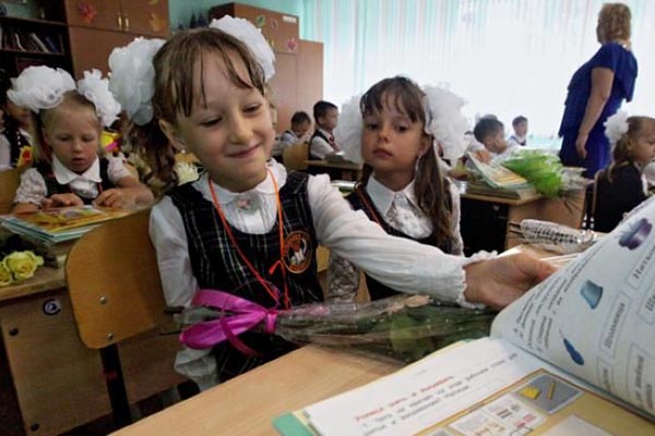 Tatarlar, anadillerinin ilk ve orta okullarda yeniden okutulmasını istiyor