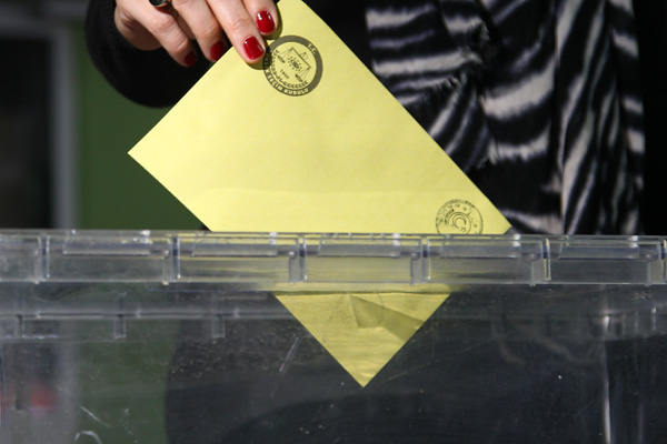 Emax'ın anketine göre Ak Parti Ankara'da neden kaybetti?