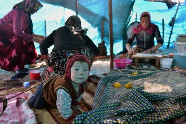 Sarıkeçililer zorlu şartları güçlü aile bağlarıyla aşıyor