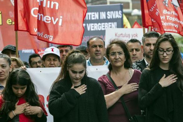 Almanya’da, Alevilik bir eyalette daha inanç olarak tanındı