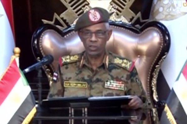 Darbeci Avf istifa etti