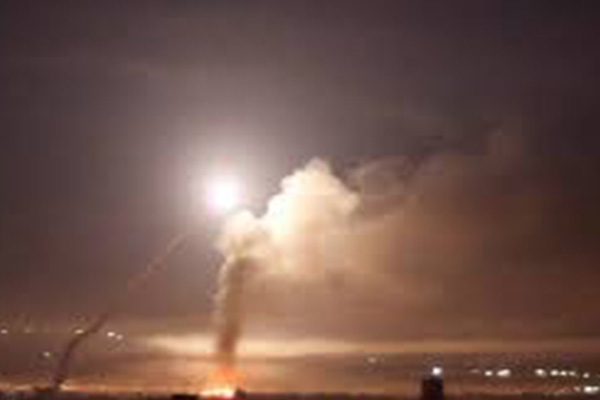 İsrail'den, Suriye'nin Hama kentine füze saldırısı