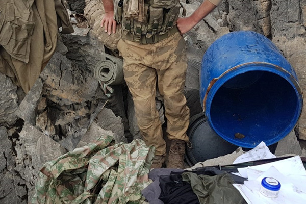 PKK'ya ait 11 sığınak imha edildi