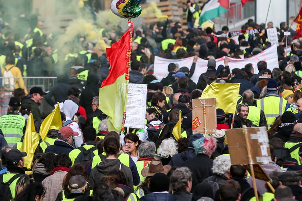 Sarı Yelekliler 5 aydır sokaklarda