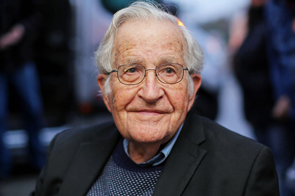 Noam Chomasky: İktidarlar, pisliklerinin ortaya çıkarılmasından hoşlanmaz