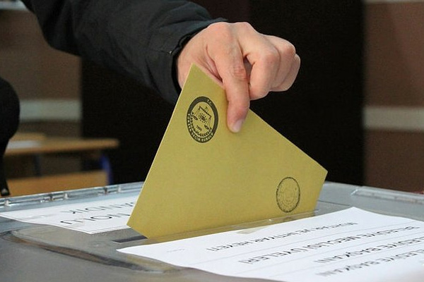 HDP'den YSK'ya KHK'lı başkan kararının iptali için başvuru